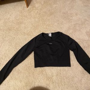 GYMSHARK long sleeve cropped top
